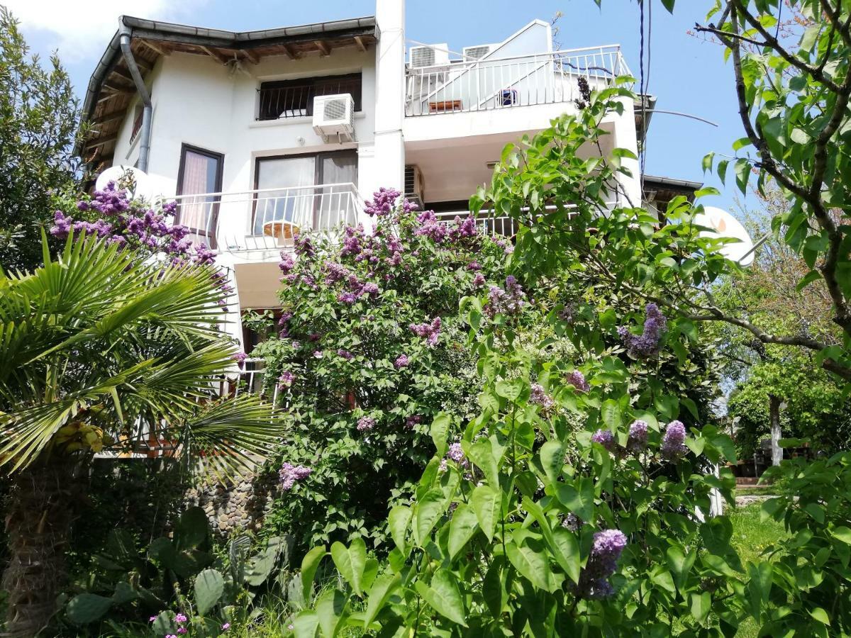 Guest House Fanny Sinemoretz Exterior foto
