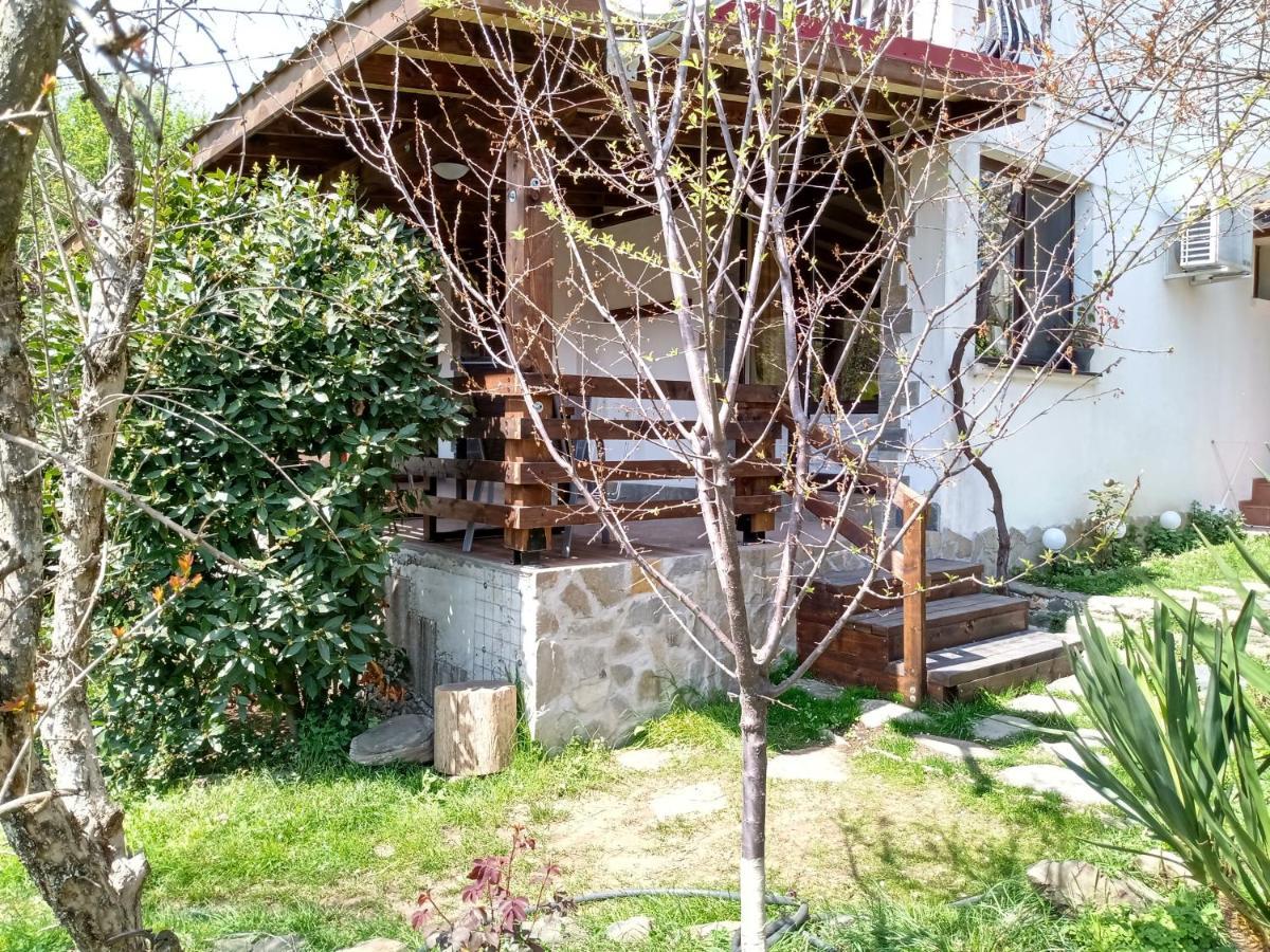 Guest House Fanny Sinemoretz Exterior foto