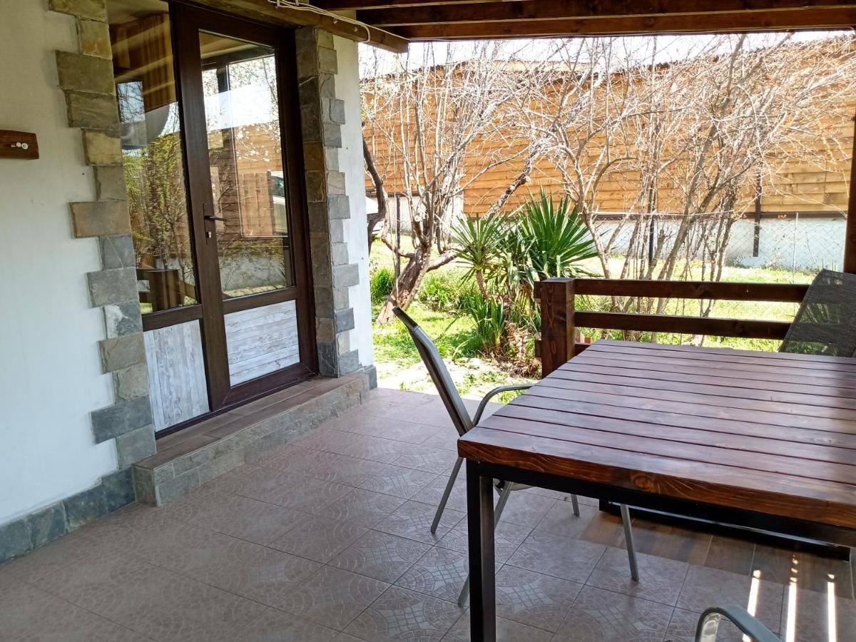 Guest House Fanny Sinemoretz Exterior foto